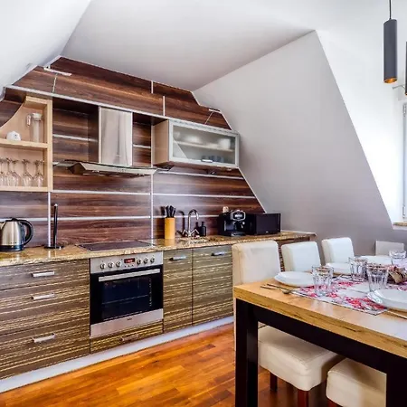 Apartment 18 Jacuzzi Odkryj-zakopane *