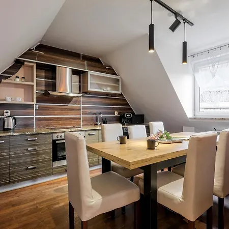 Apartment 18 Jacuzzi Odkryj-zakopane *