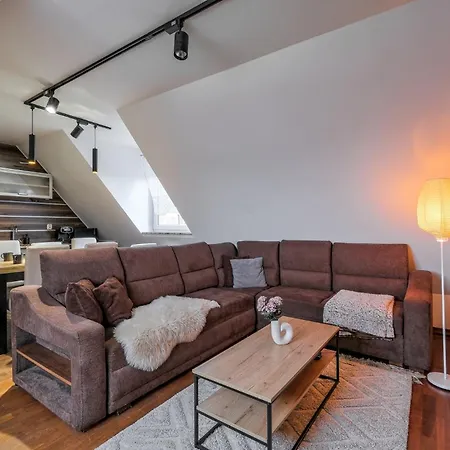 Apartment 18 Jacuzzi Odkryj-zakopane *